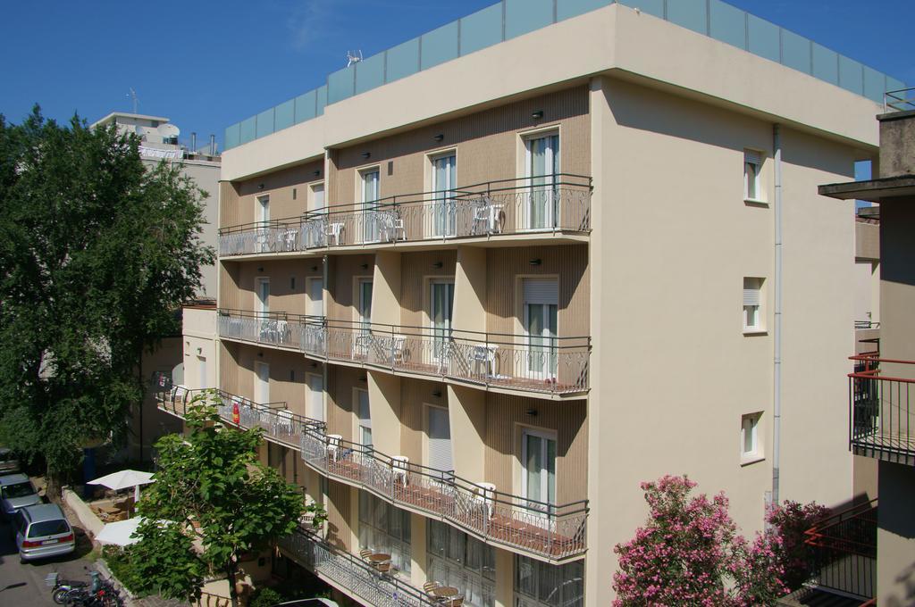 Hotel Esperia Cattolica Kültér fotó