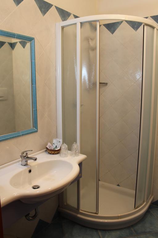 Hotel Esperia Cattolica Szoba fotó