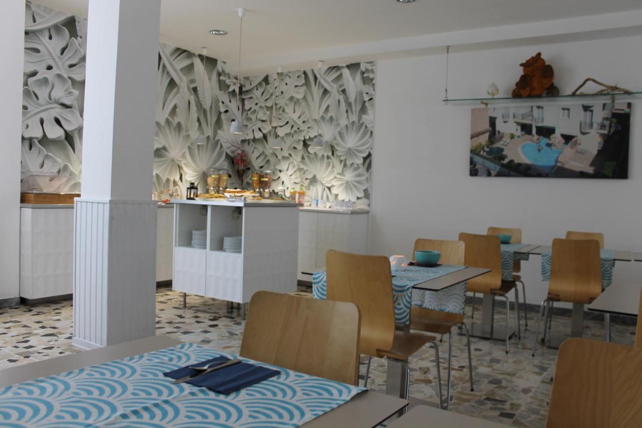 Hotel Esperia Cattolica Kültér fotó